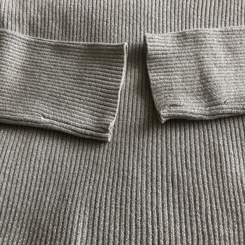 Cache Sweater. Gray With Beads. Size M. - image 4